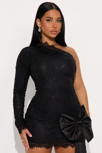 Vestido Feminino Curto Renda Paetê Preto – Doce Malícia