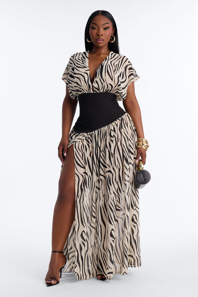 Vestido Feminino Estampado Longo Branco – Doce Malícia
