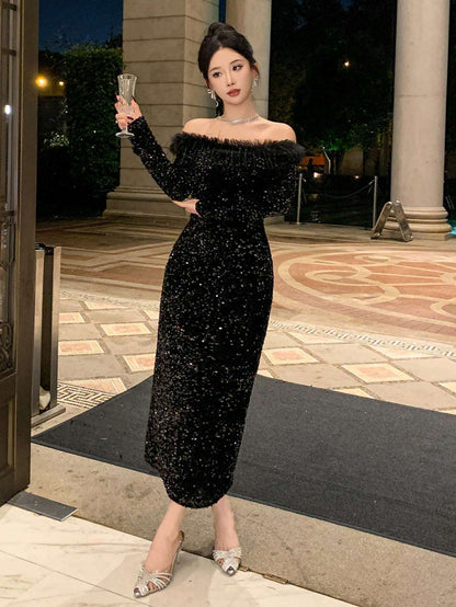 Vestido Longo Feminino Paetê Plumas Ombro a Ombro – Doce Malícia