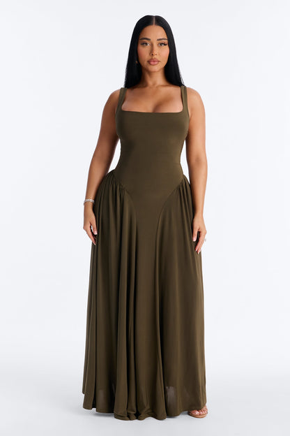 Vestido Feminino Longo Plissado – Doce Malícia