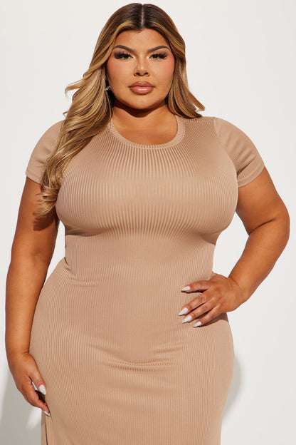 Vestido Feminino Midi Canelado Bege – Doce Malícia
