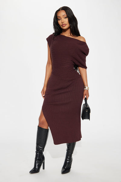 Vestido Feminino Midi Marrom – Doce Malícia