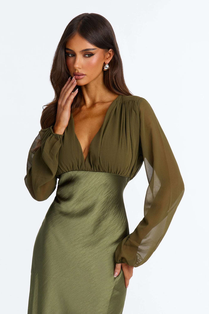 Vestido Feminino Midi Tule Cetim Vermelho – Doce Malícia — Doce Malícia