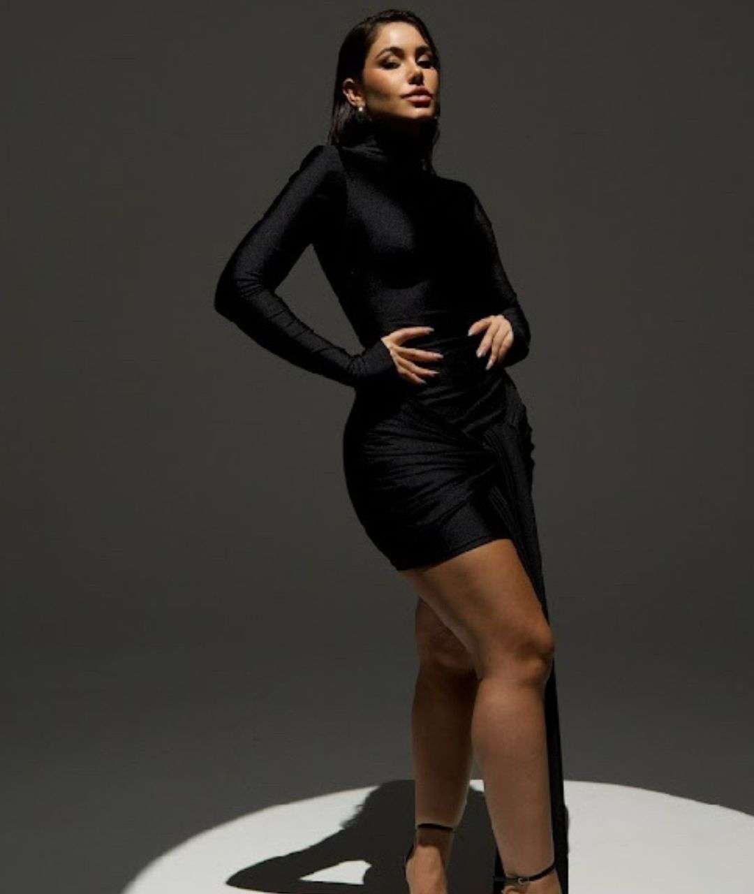 Vestido Ancara Manga Longa Drapeado Faixa Amarração - Preto